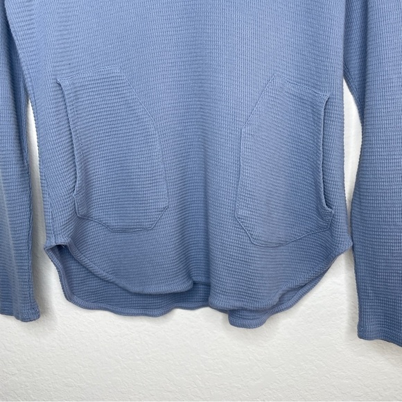 Lulu B Blue Waffle Knit Long Sleeve Top With Pockets - Picture 2 of 5